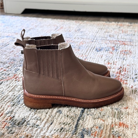 Botkier New York Shearling lined Chelsea boots - Picture 3 of 4